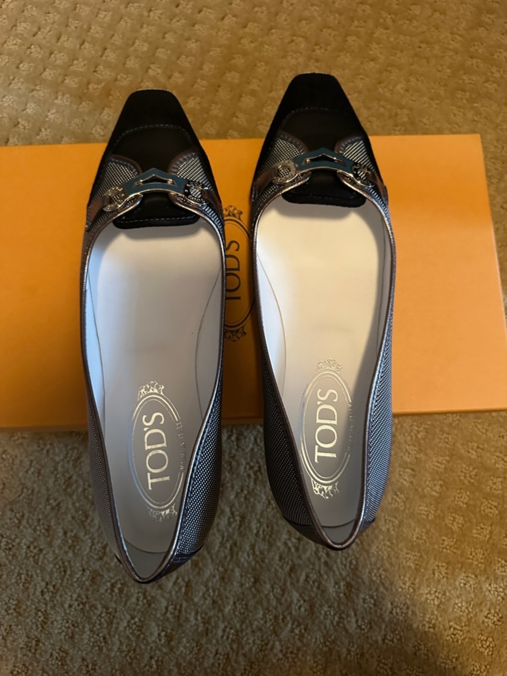 New in box TOD'S Black Leather Bit-Detail Flats